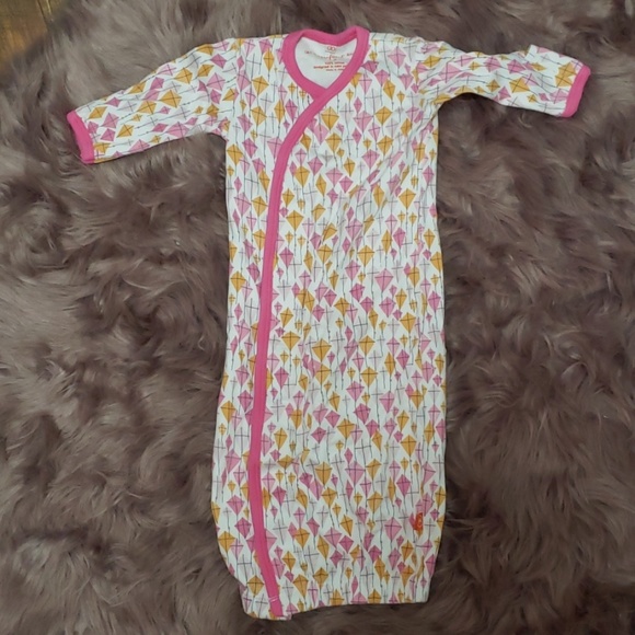 Magnetic gown - Picture 1 of 1